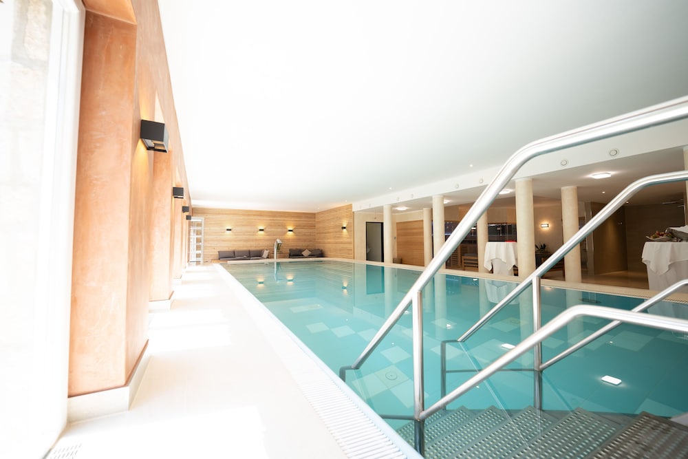 Van Der Valk Schlosshotel Grosser Gasthof 30/59