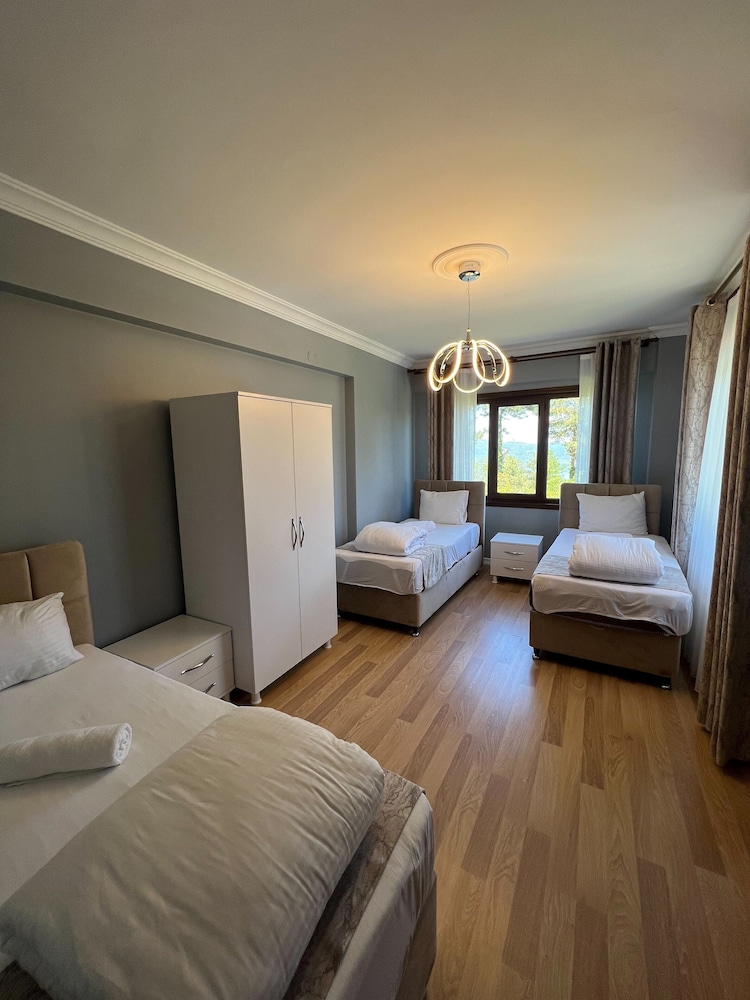 Al Nawras Resort 24/66