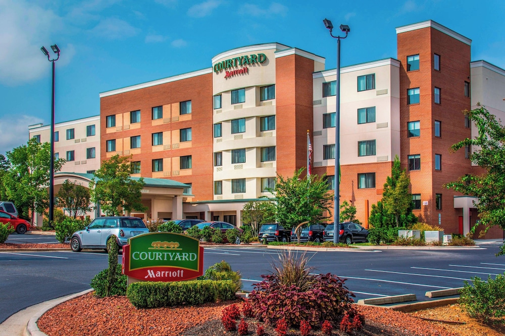 Courtyard Greensboro Airport 55/60