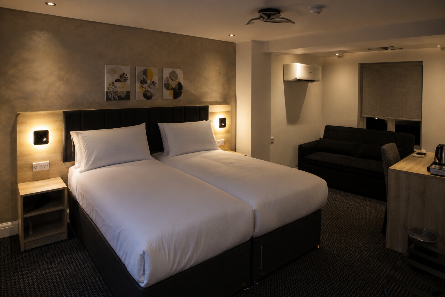 غرفة سوبيريور بسريرين منفصلين وسريرين منفصلين، OYO Townhouse 30 Sussex Hotel, London Paddington 2/2