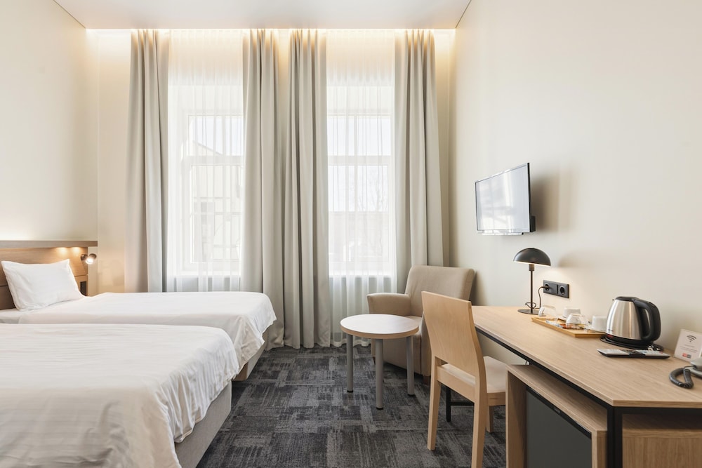 MODERN, SUPERIOR, DOUBLE OR TWIN BED
