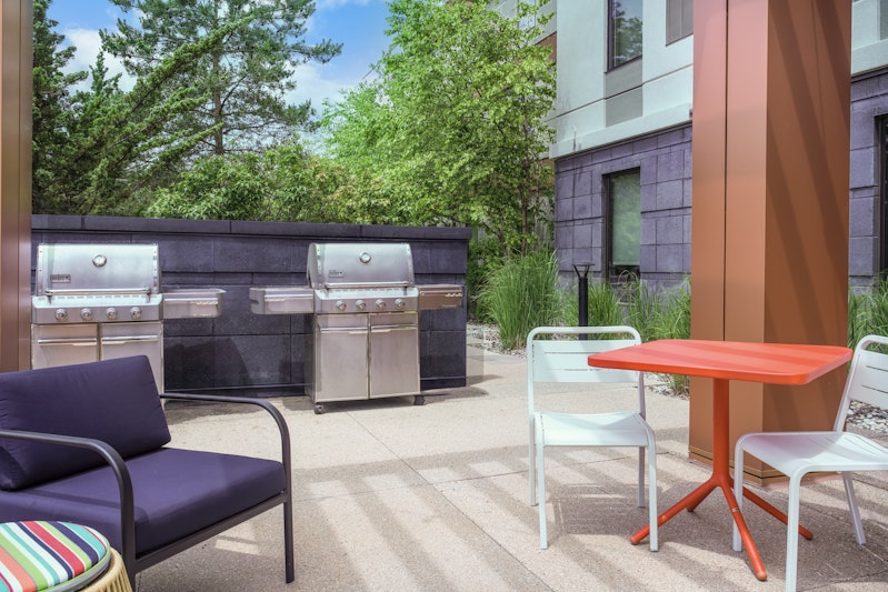 Home2 Suites By Hilton Milwaukee Airport 7/41