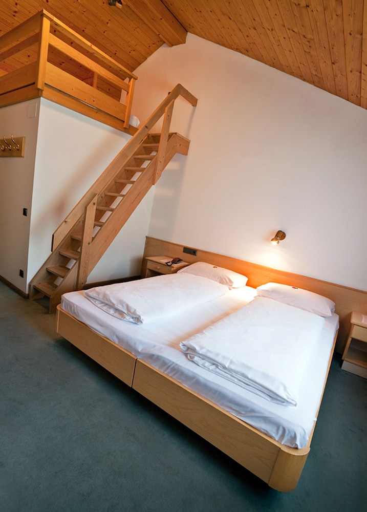 Hotel Ustaria Posta 30/47