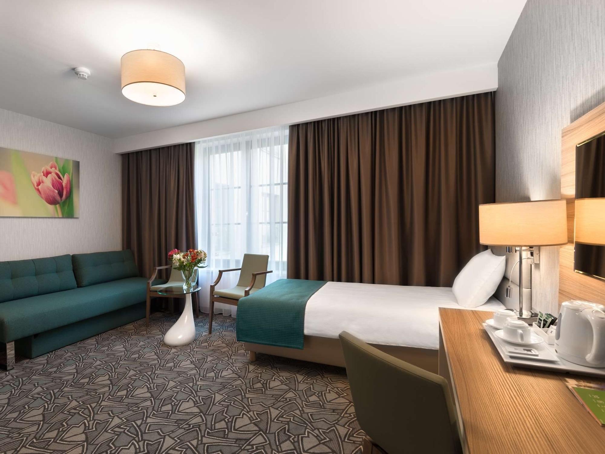 Standard, Multiple Beds