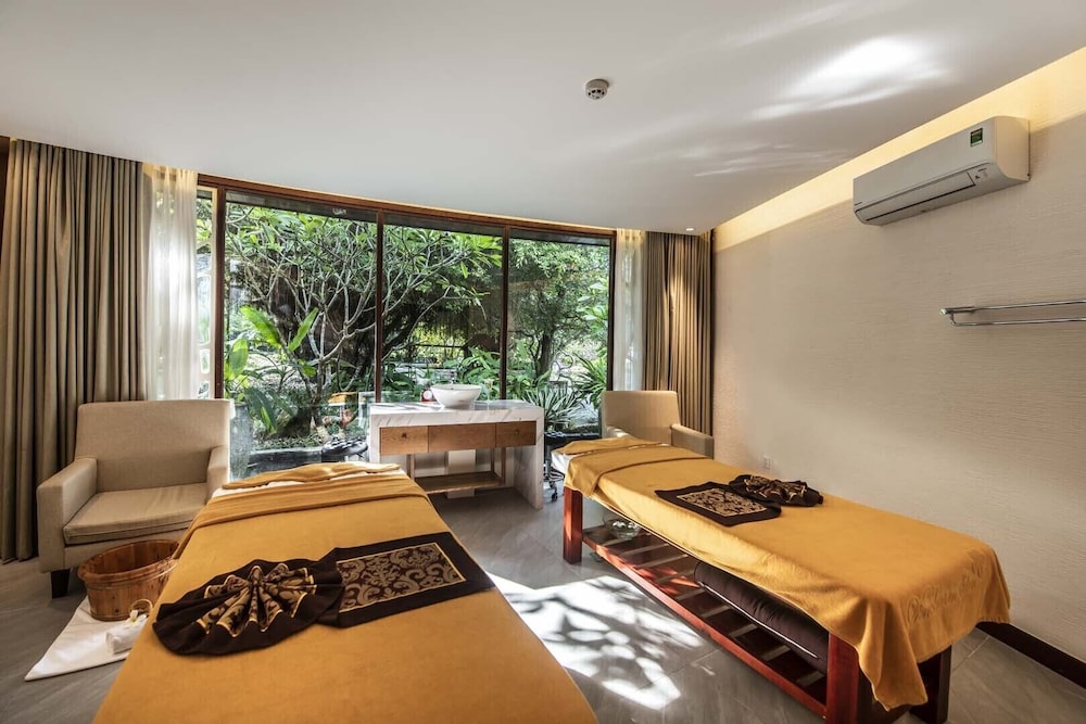 Hon Tam Resort 42/69