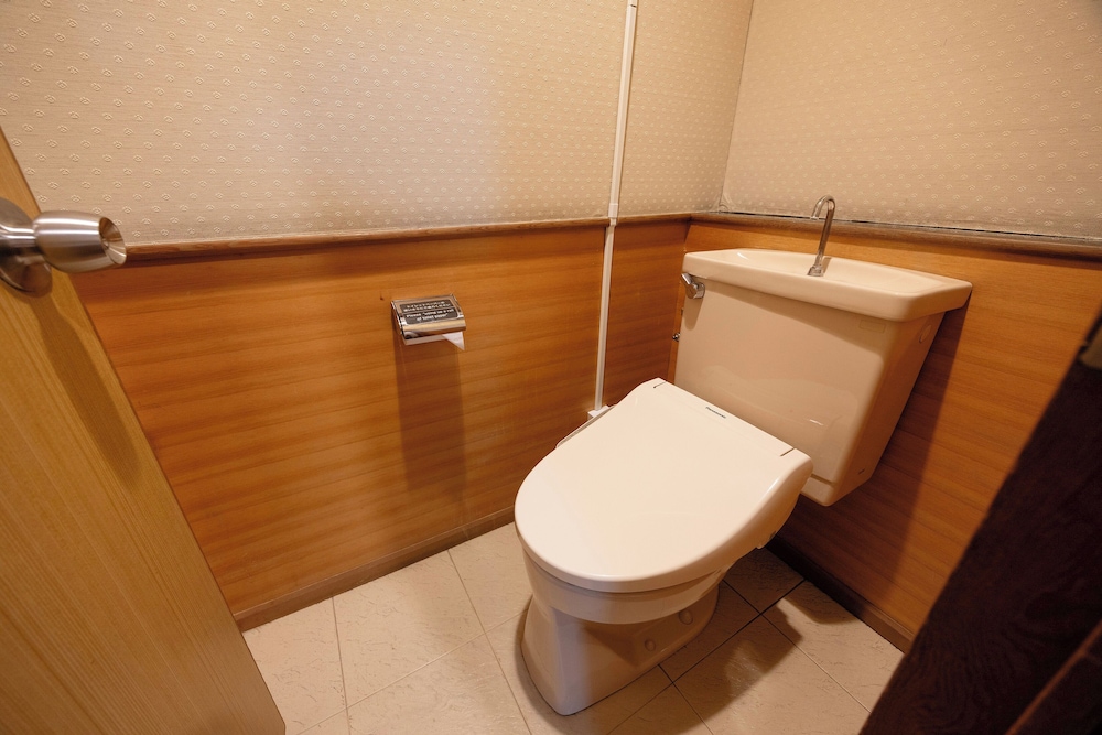 Hotel Kuramoto 57/60