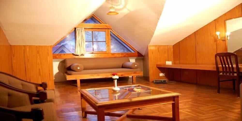 BANON RESORT. 16/19
