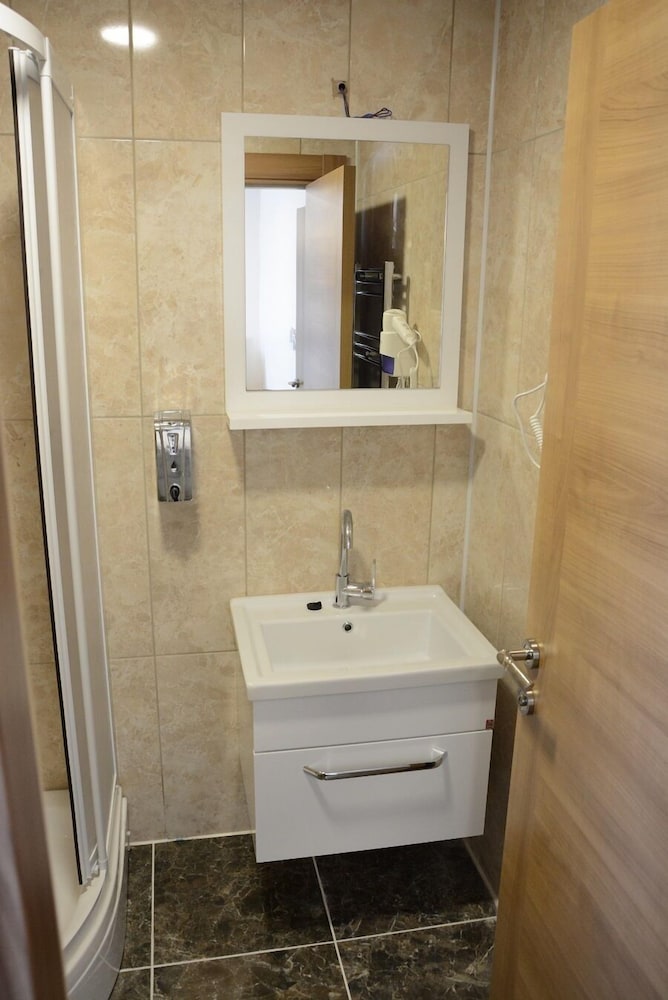 STS Hotel Luleburgaz 43/46