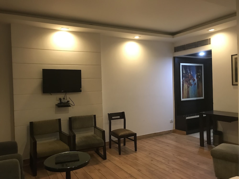 Hotel Orchid 24/26