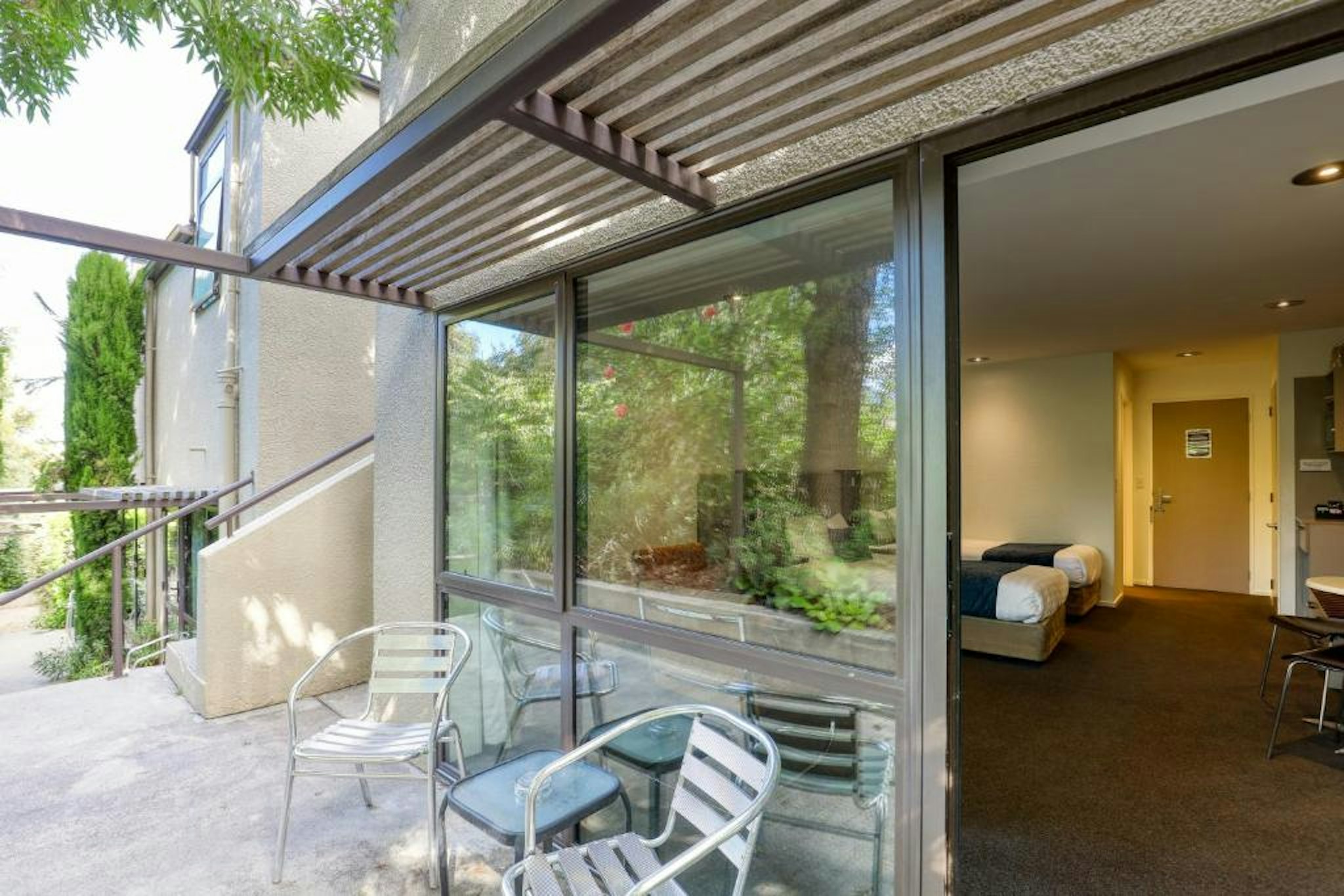 Garden Court Suites And Apartments 27/75