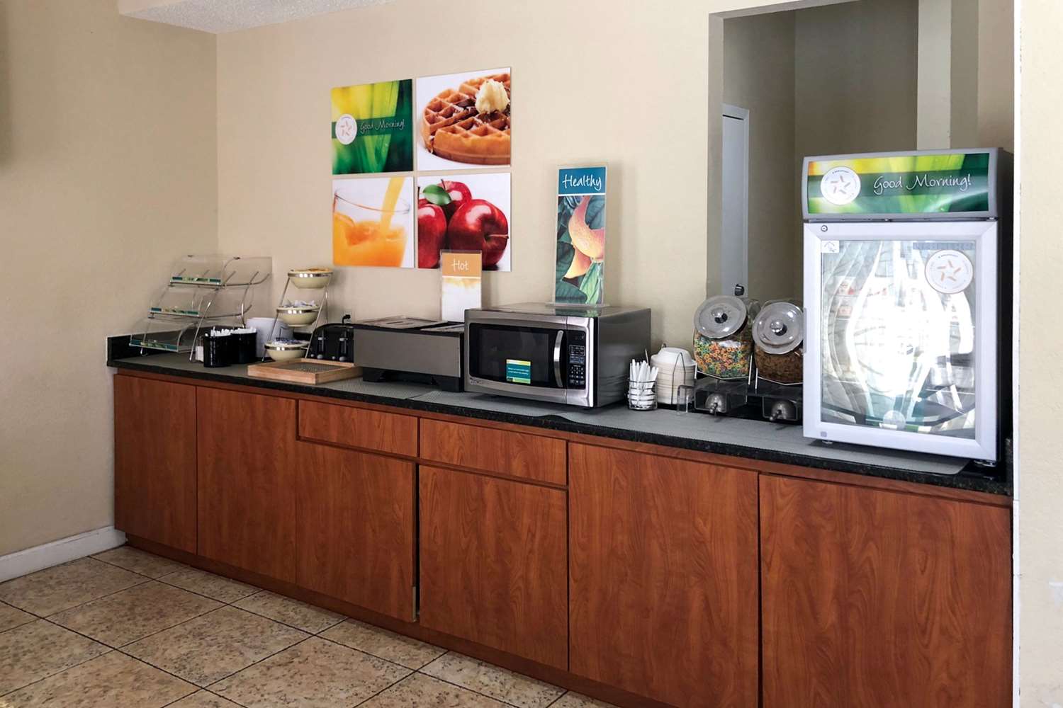 Quality Inn and Suites Miramar Beach 3/8