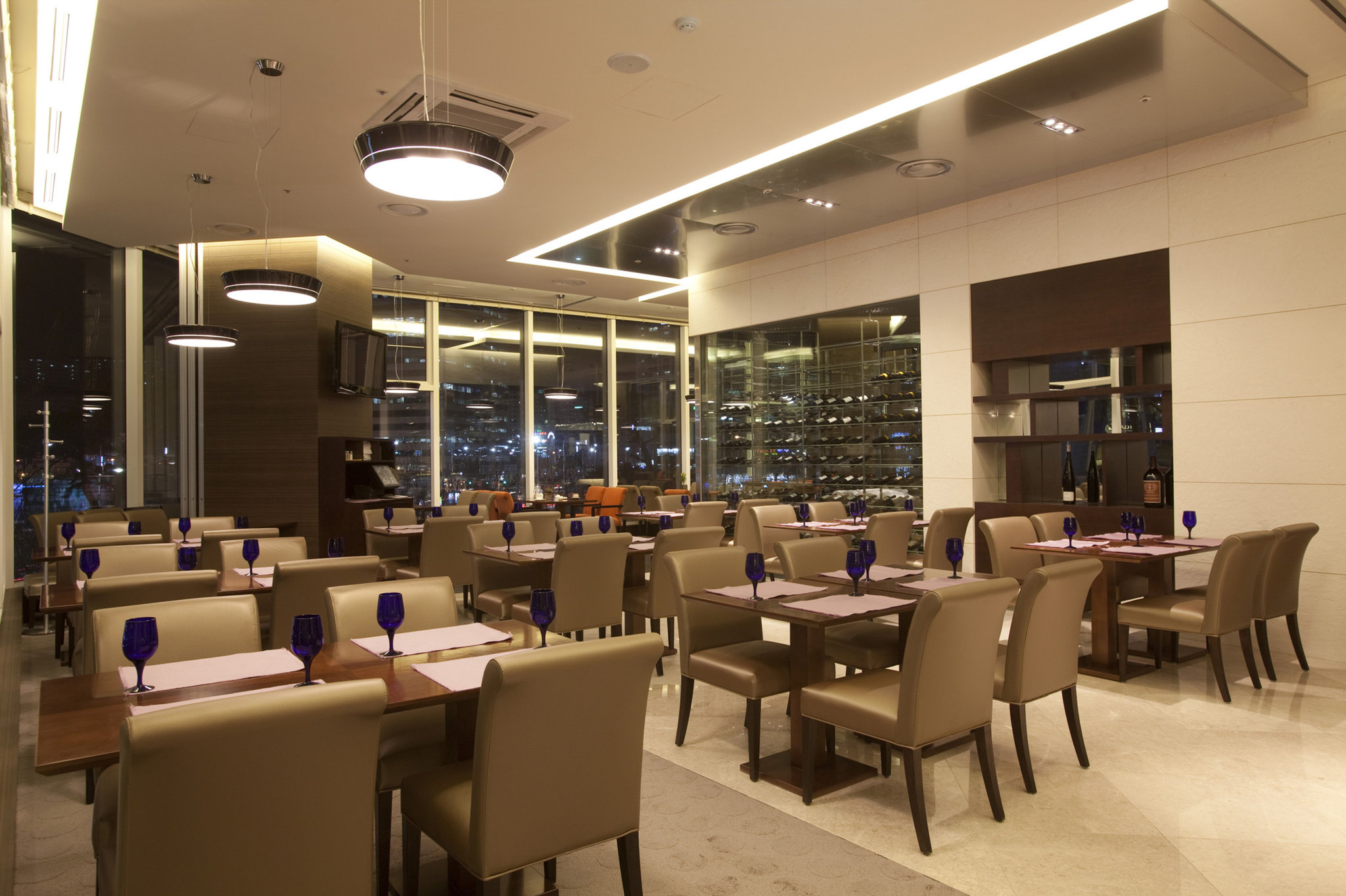 LOTTE CITY HOTEL MAPO 32/40