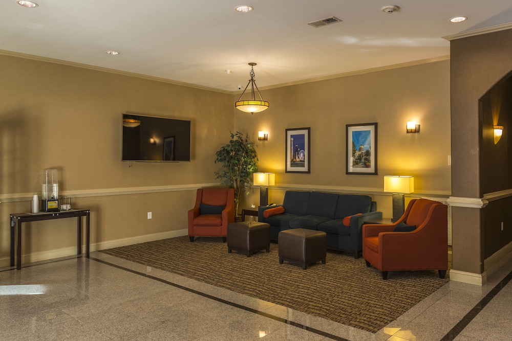 Comfort Inn & Suites Villa Rica, GA 31/47
