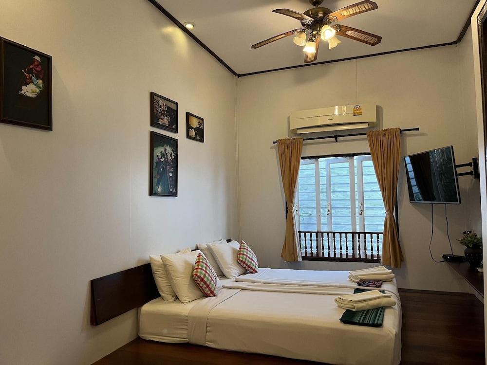 Thanicha Resort Amphawa 18/72