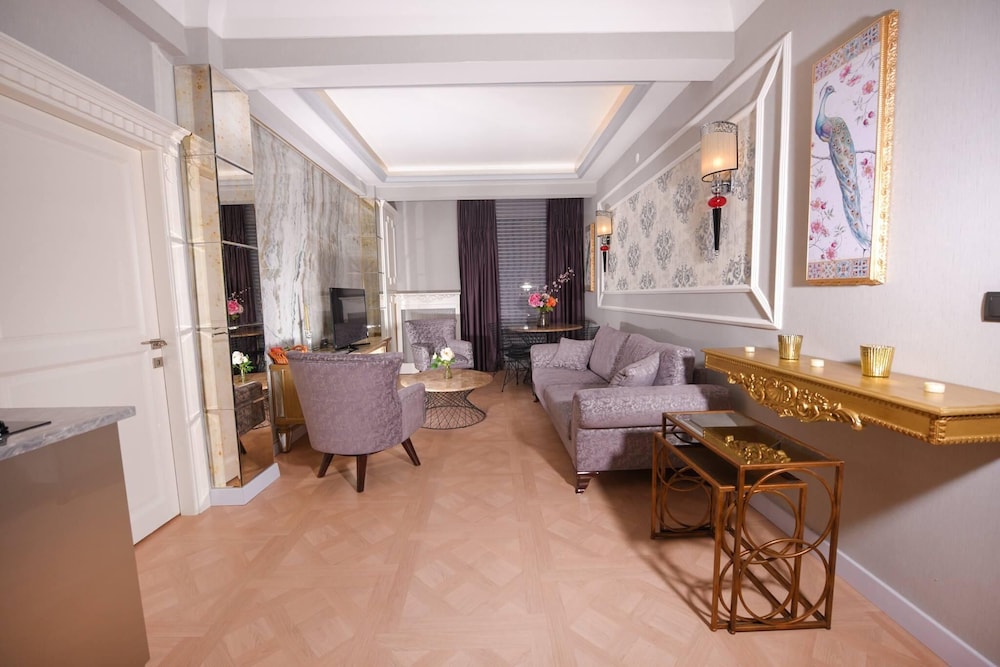 My House Otel 28/49