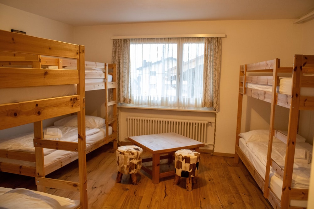 Madrisa Lodge 30/62
