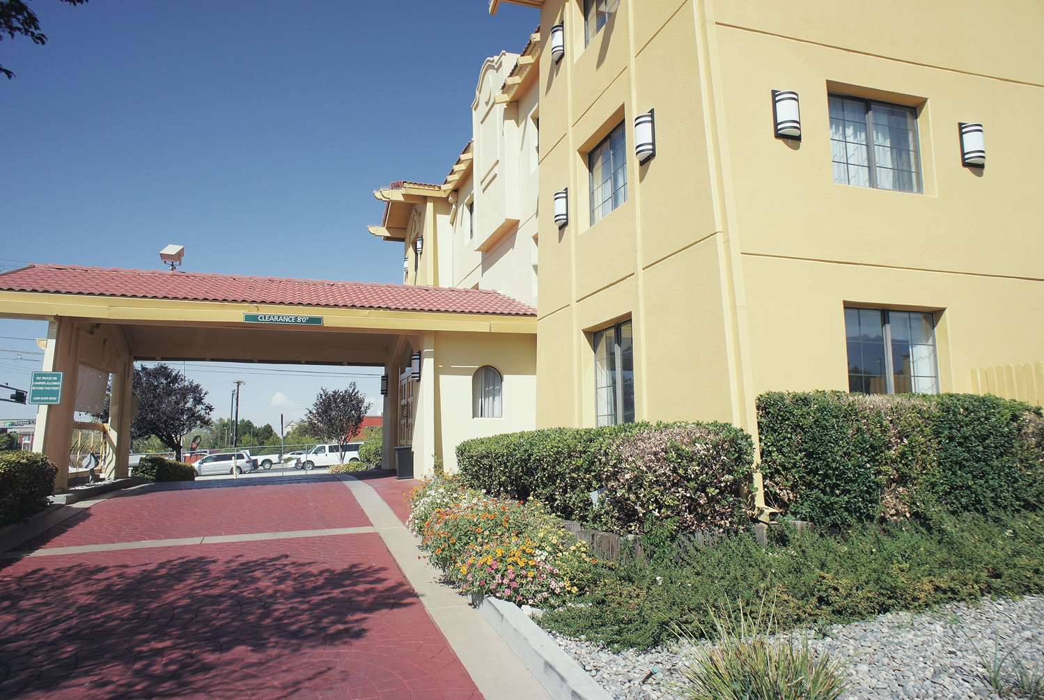 La Quinta Inn by Wyndham Albuquerque Airport 31/33