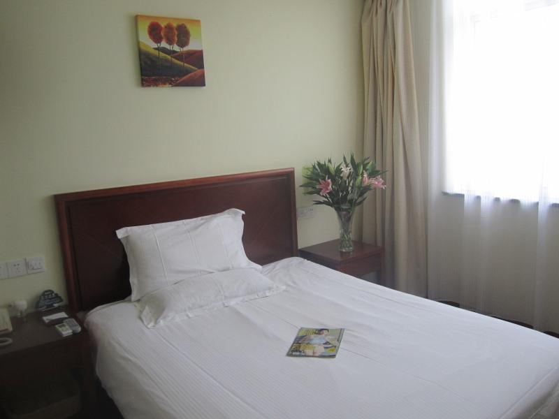 Greentree Inn Nantong Tongzhou Bus Station Express Hotel 14/24
