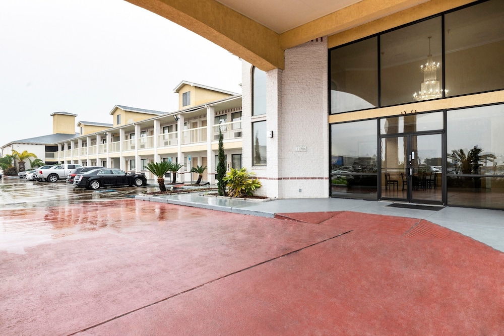 OYO Hotel Stafford TX I-69 North 3/42