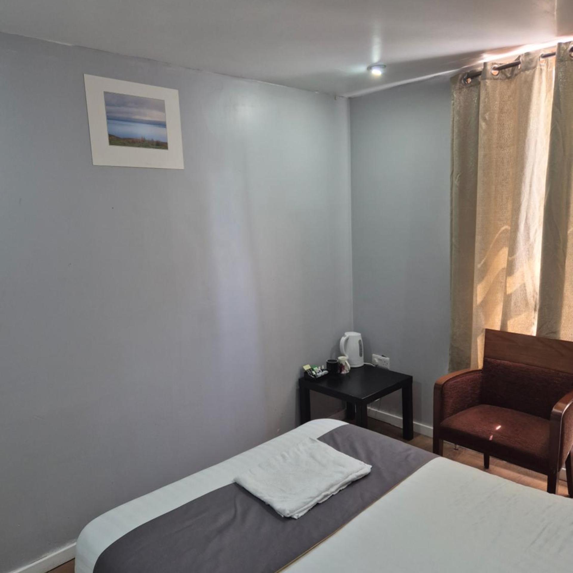 Assheton Arms Hotel 30/44
