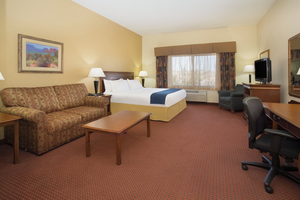 Holiday Inn Express Hotel Suites Las Vegas 26/57