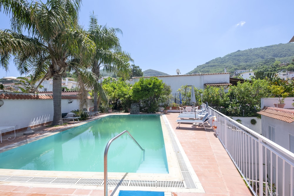 Hotel Candia 32/58