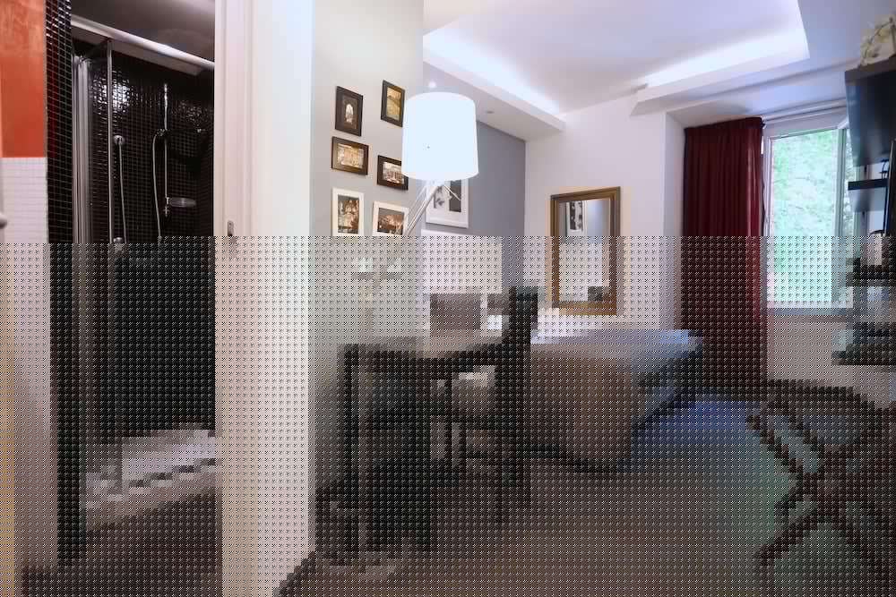 B&B Home 77 57/63