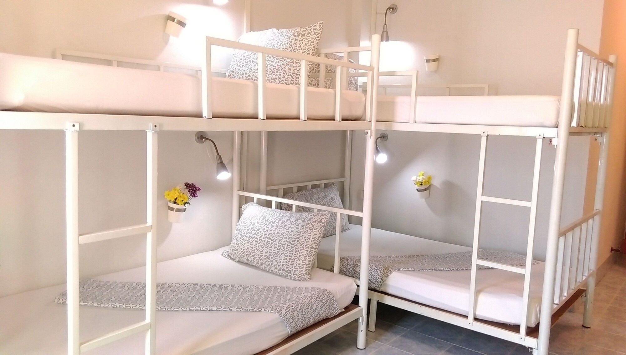 MIXED DORM