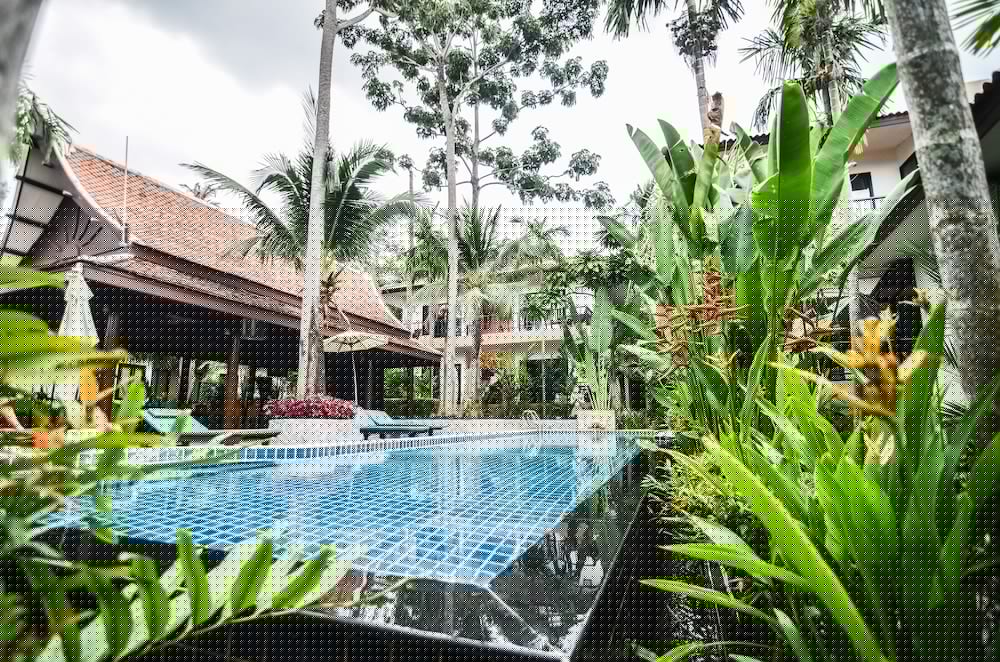 Cocoville Phuket 10/75