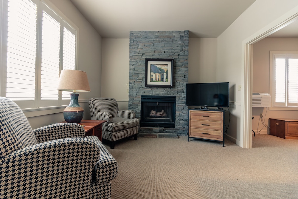 Wine Country Inn 33/43