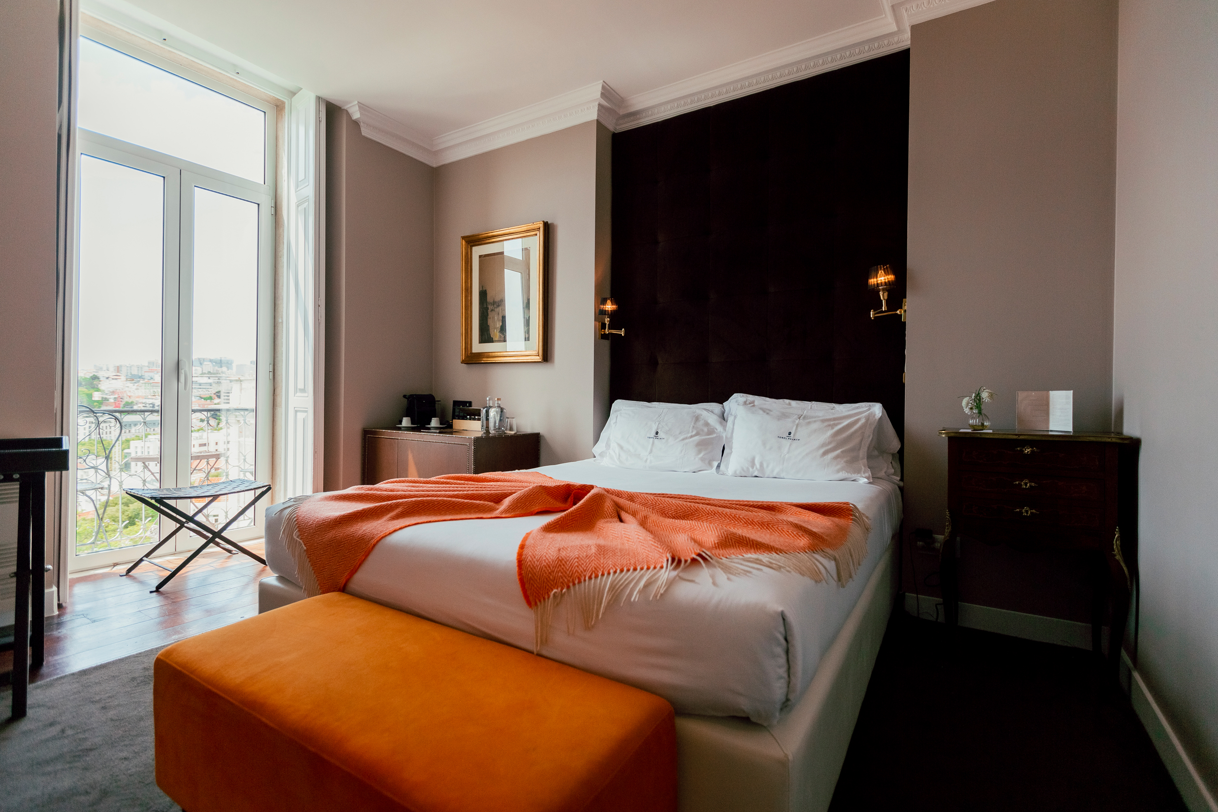 Room, Double Bed, City View