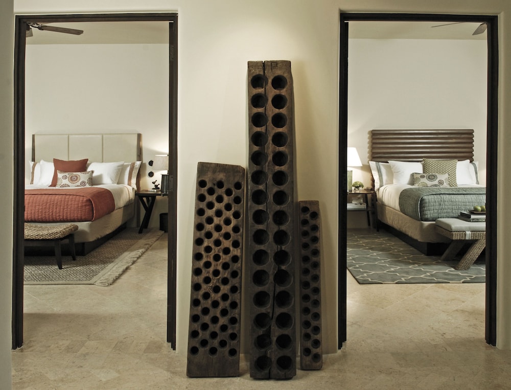 Hacienda Beach Club And Residences 9/50