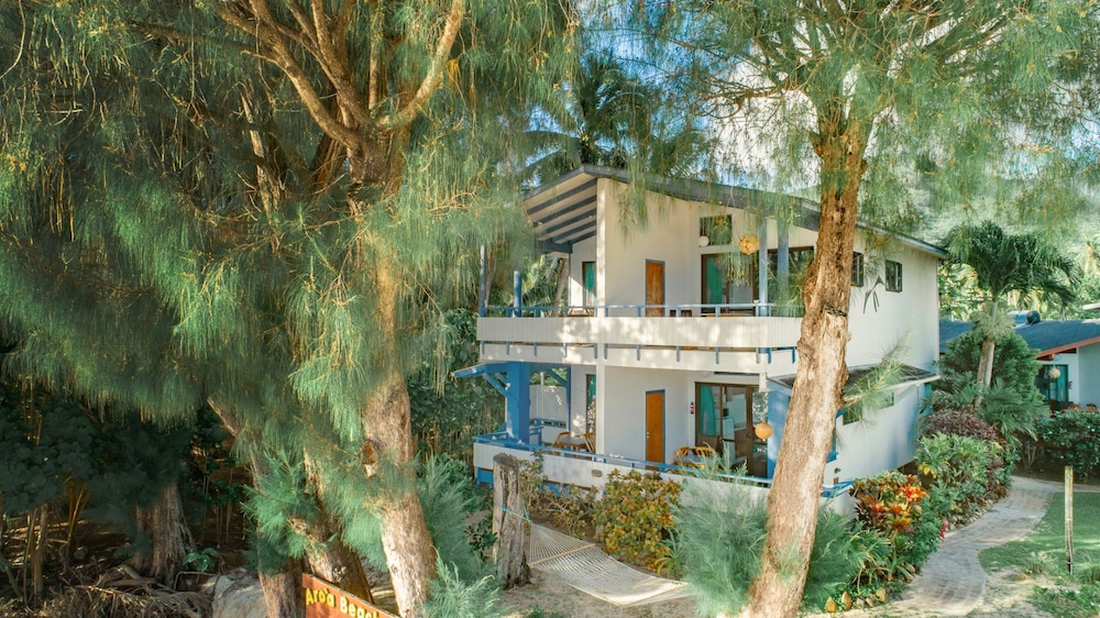 AROA BEACHSIDE INN photo1