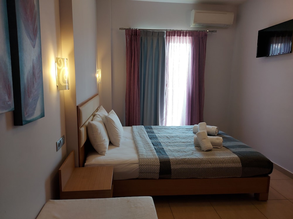 Epavlis Hotel 17/50