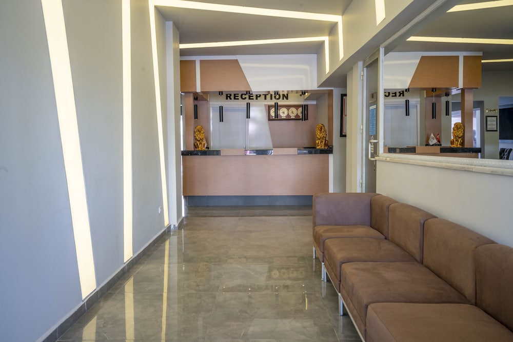 Aslan Corner Hotel 19/61