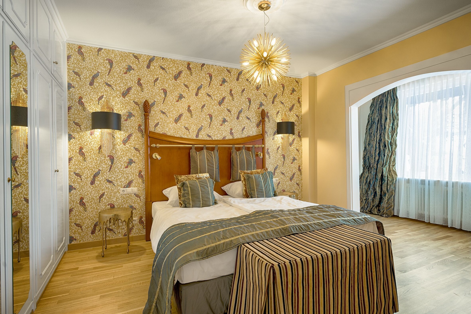 Suite, Double Bed, Parkhotel Adler 3/5