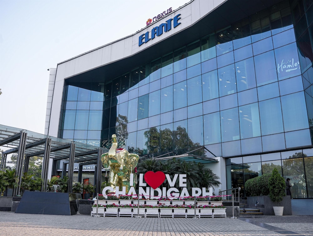 Radisson RED Chandigarh Mohali 5/75