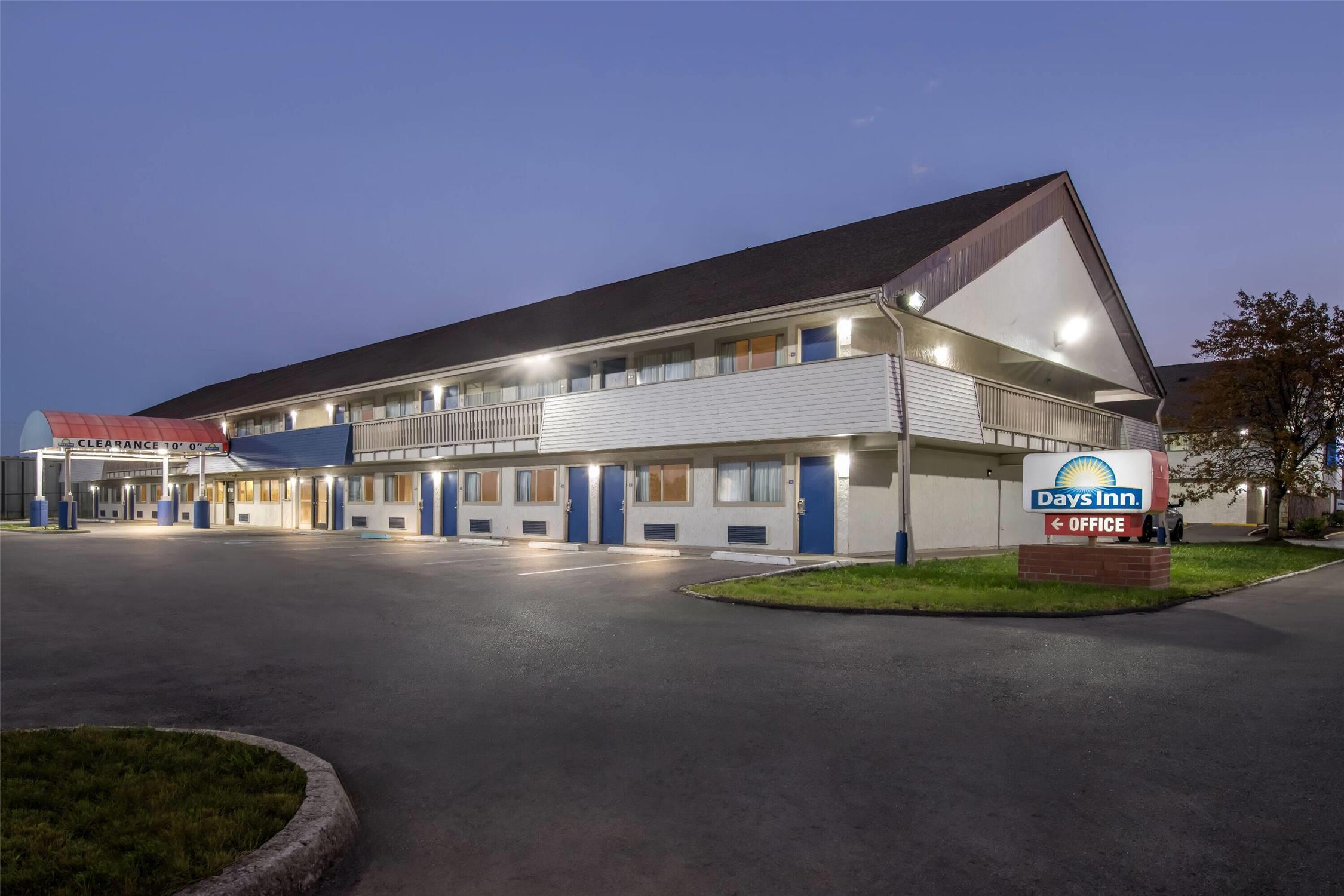 Days Inn By Wyndham Independence 2/45