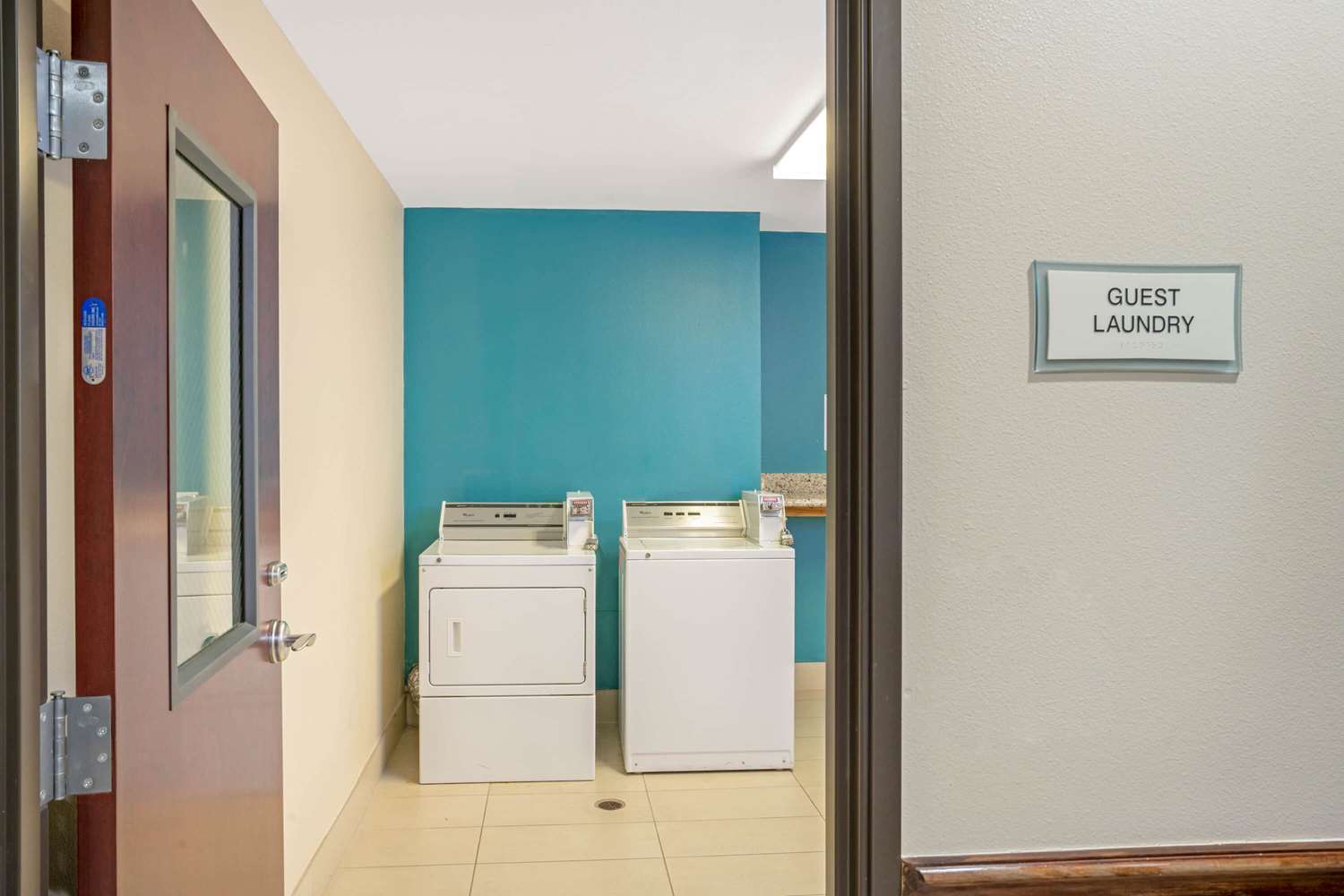 La Quinta Inn Suites Houston Willowbrook 61/61