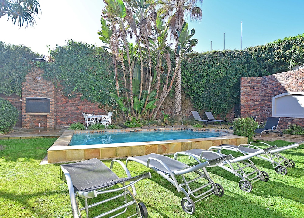 The Sir David Boutique Guest House 45/50