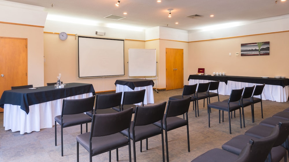 Distinction Whangarei Hotel And Conference Centre 43/49