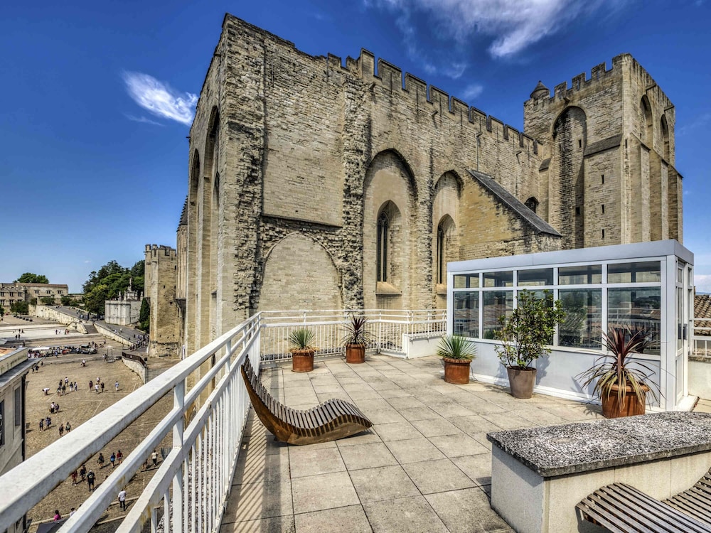 Mercure Avignon Centre Palais des Papes Hotel 63/70
