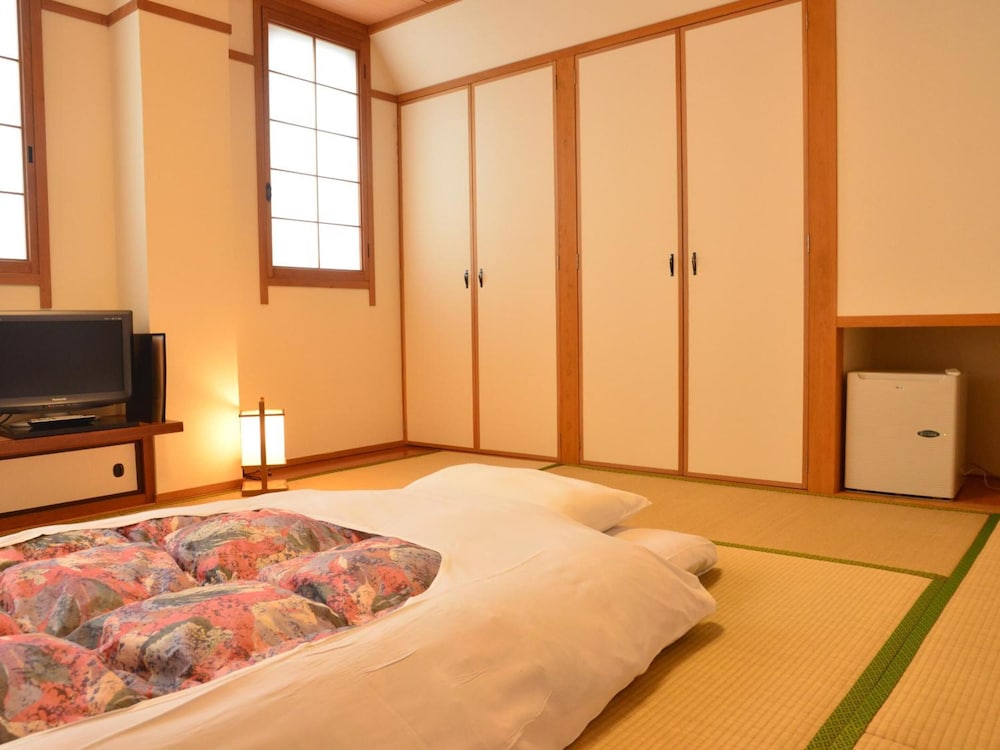 Hotel Ohta 9/22