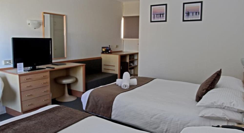 Hospitality Esperance, SureStay Collection by Best Western 13/74
