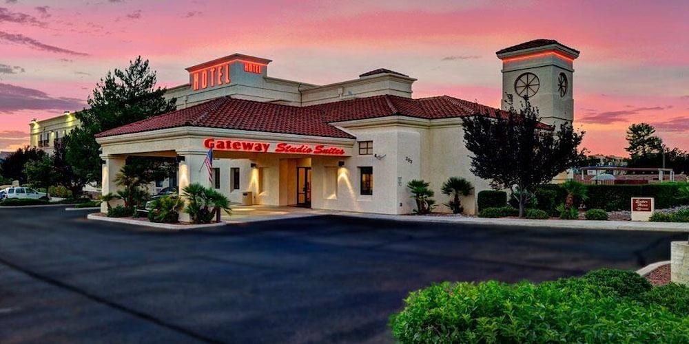 Gateway Studio Suites 49/54