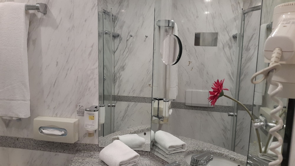 Sorat Insel-Hotel Regensburg 50/50