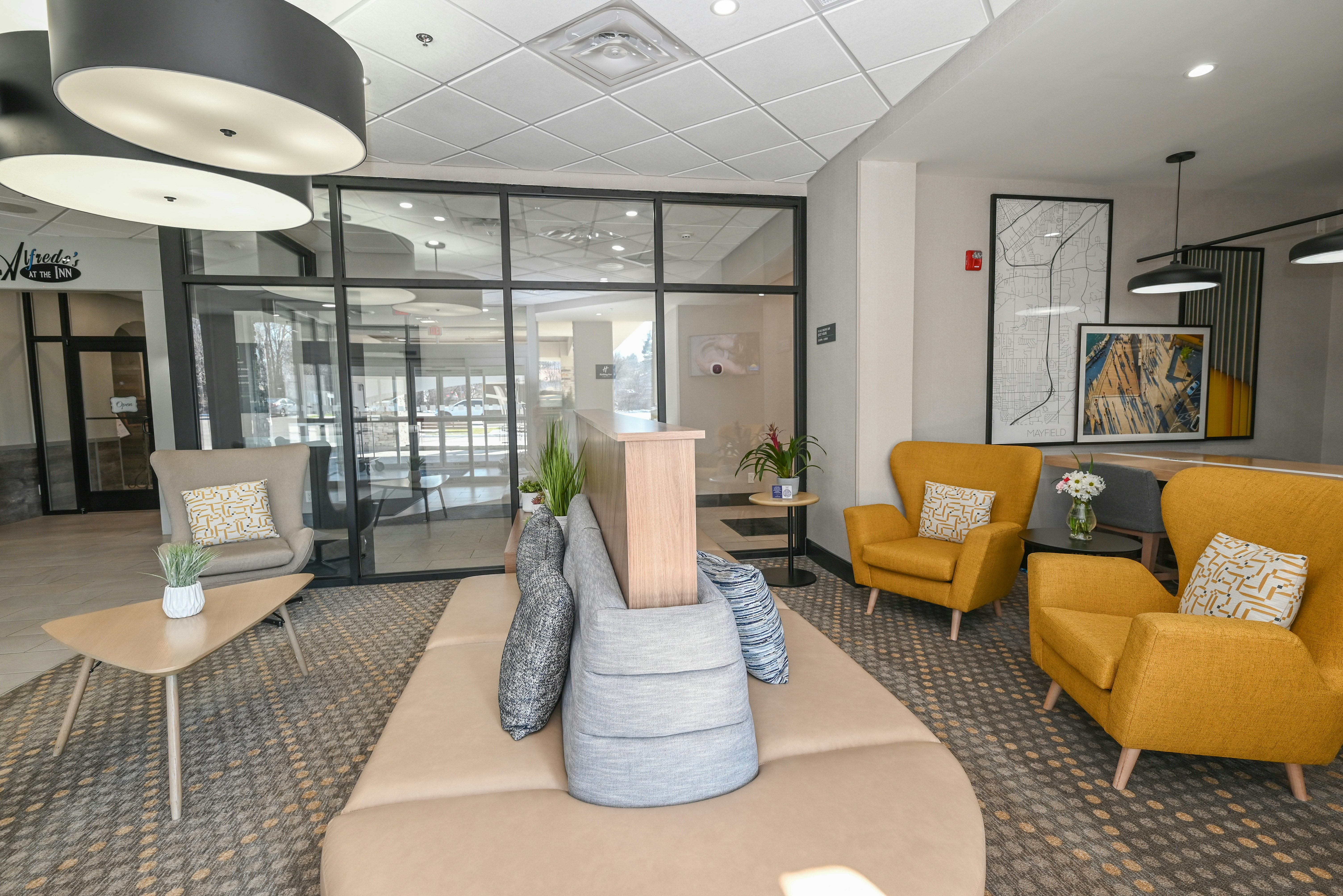 Holiday Inn Cleveland-Mayfield 45/76