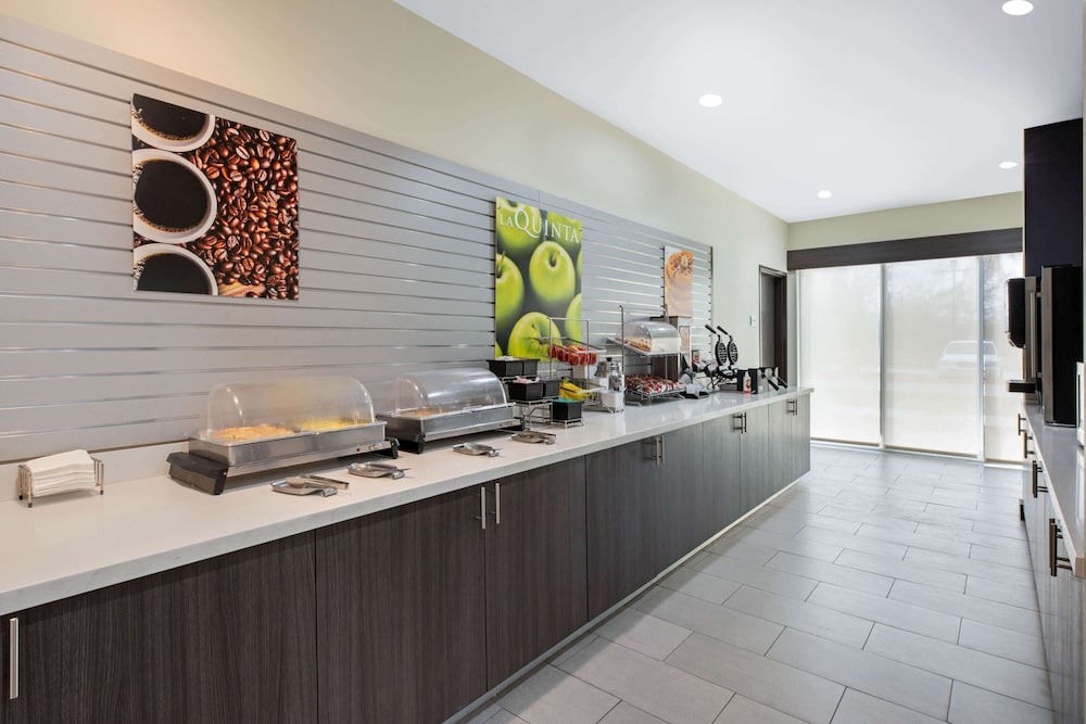 La Quinta Inn And Suites By Wyndham Lake Charles - Westlake 34/45