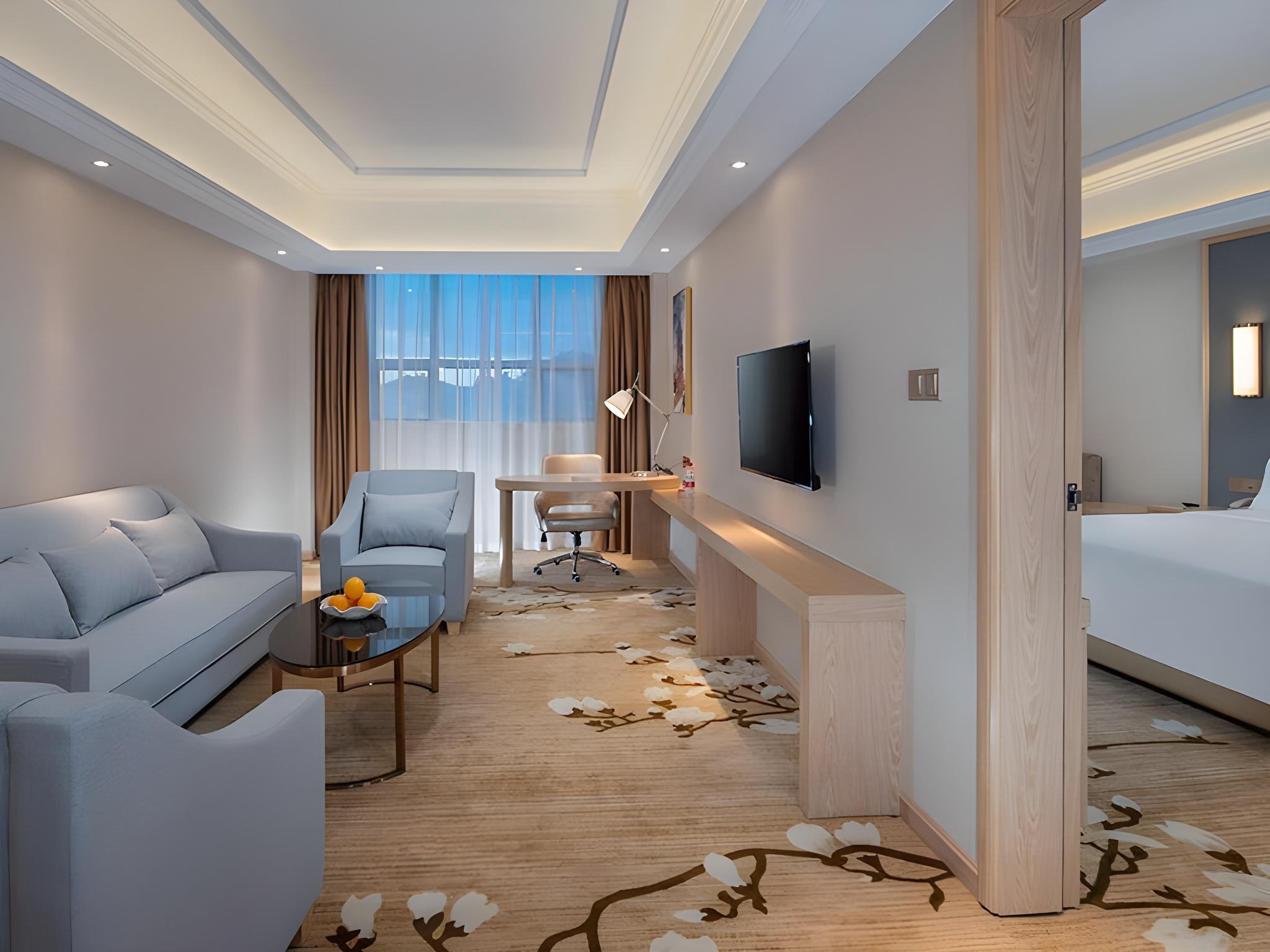 Vienna Hotel (Guangdong Dongguan East Railway Station) 53/62