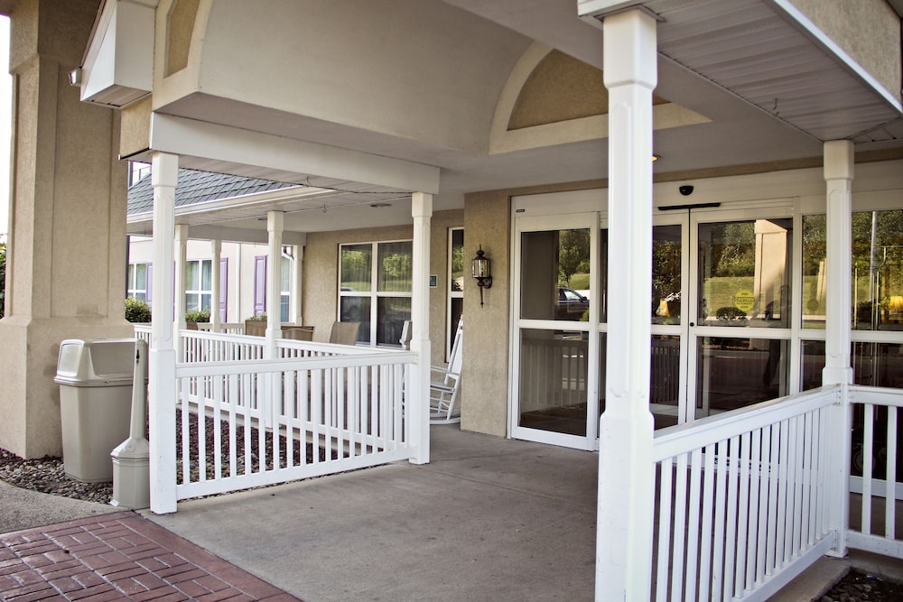 Country Inn Suites By Radisson Frackville Pottsville Pa 3/32